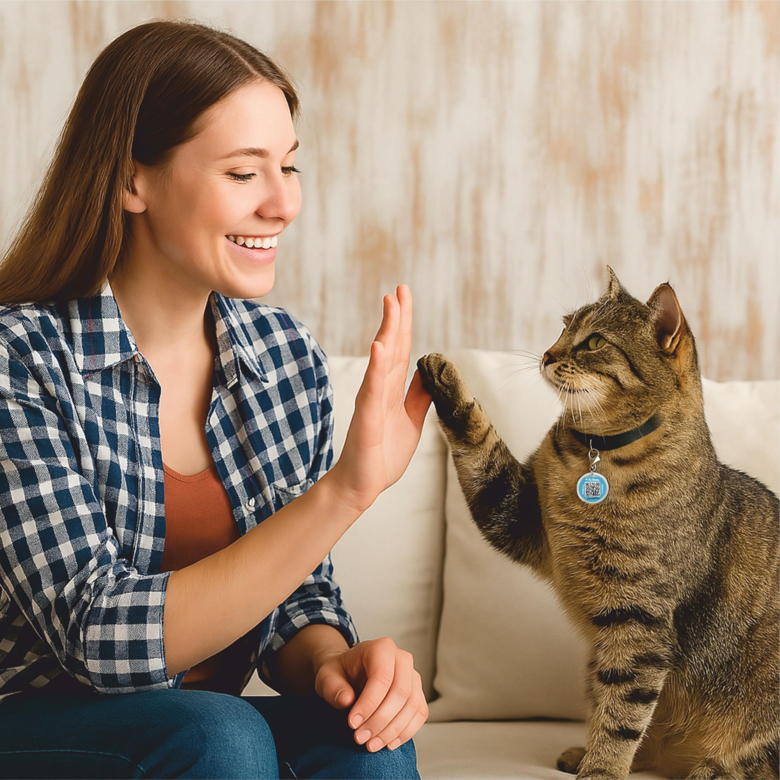 Placa QR para Perros y Gatos con Mosquetón Pequeña